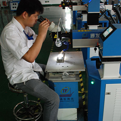 設(shè)備設(shè)計(jì)符合人體工程學(xué)，操作舒適